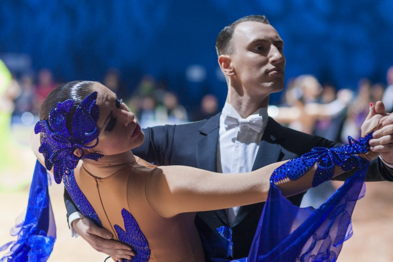 dance-minsk-belarus-october-19-2014-unidentified-dance-couple-performs-adult-standard-european-program-on-idsa-world-open-championship-2014-in-october-19-2014-in-minsk
